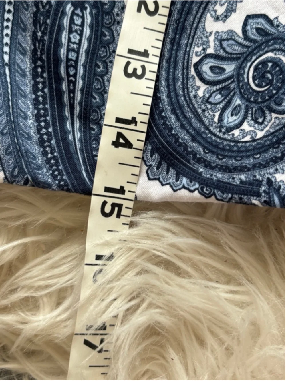 Focus 2000s 90s vintage paisley mini skirt